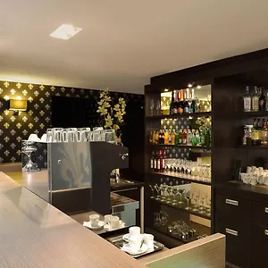 Hotel La Prima Fashion, Budapest