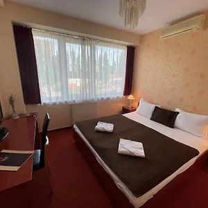 3* Hotel Canada